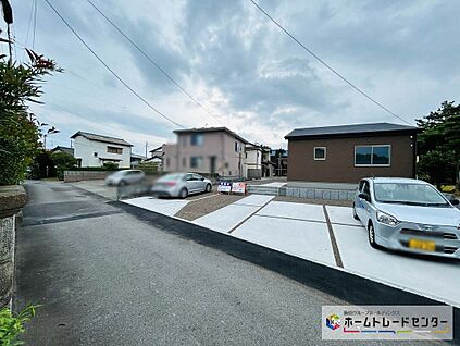 前道路を含む現地外観写真