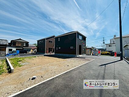 前道路を含む現地外観写真