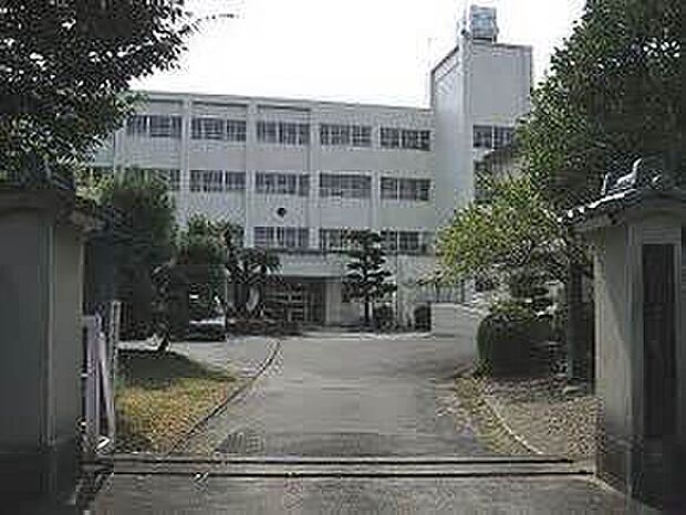 西益津中学校(約1,588m)