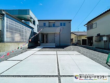前道路を含む現地外観写真