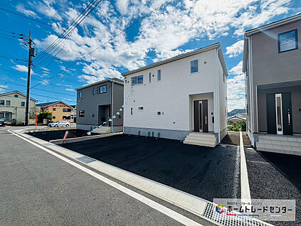 前道路を含む現地外観写真