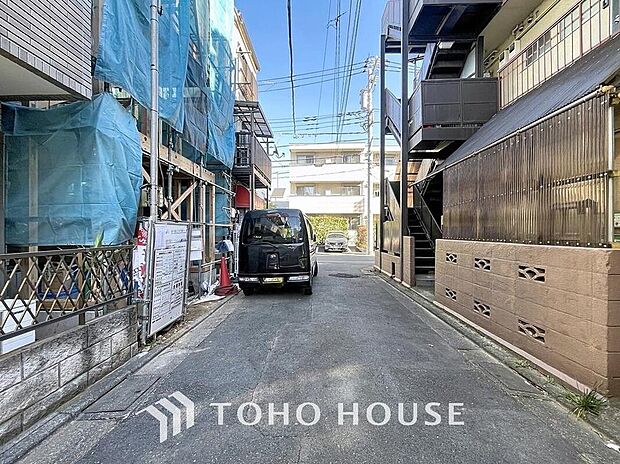 【前面道路含む現地】
前面道路：南4ｍ