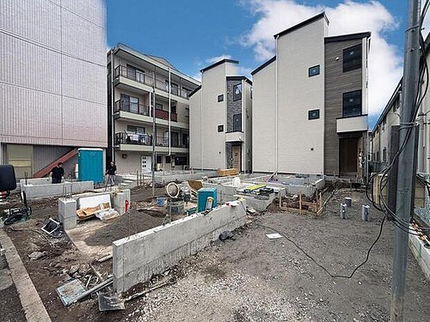 【 現地外観写真】【現況】
一番重要な物は「衣食住」と「家族」だと思います。マイホームへの皆様の思いをお伝え下さい。