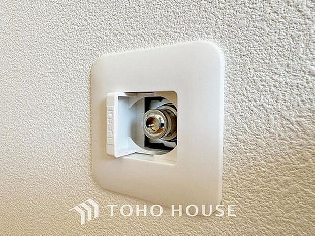 【 ガス栓】冬にはジワジワと温もりが広がるガスストーブをご利用頂ける様に、リビングにはガス栓も標準で設置されております。また鍋用のコンロなどにも繋げて使えますので、便利ですね。