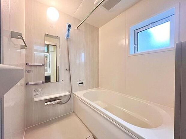 【一日の疲れをリフレッシュ♪快適バスルーム♪】癒しの空間バスルームです。天気に左右されずに洗濯物を乾かせる、浴室乾燥機＆オートバス機能付きです。