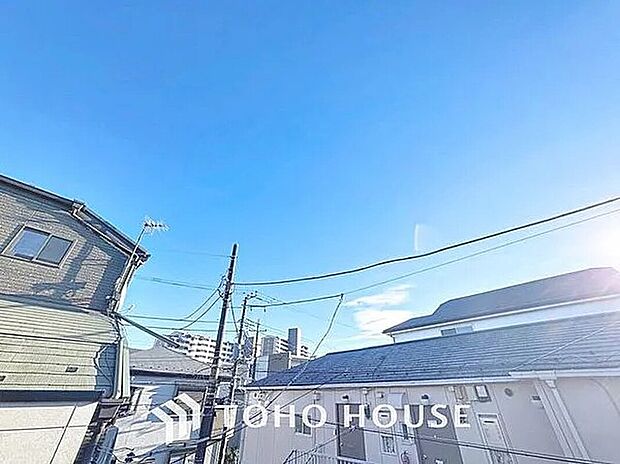 【その他】「眺望」穏やかな街並みを一望しながら、爽やかな風と柔らかく降り注ぐ陽光を感じて頂けます。