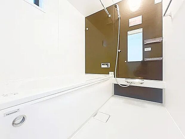 【浴室】「一日の疲れをリフレッシュ。快適バスルーム。」癒しの空間バスルームです。天気に左右されずに洗濯物を乾かせる、浴室乾燥機・オートバス機能付きです。