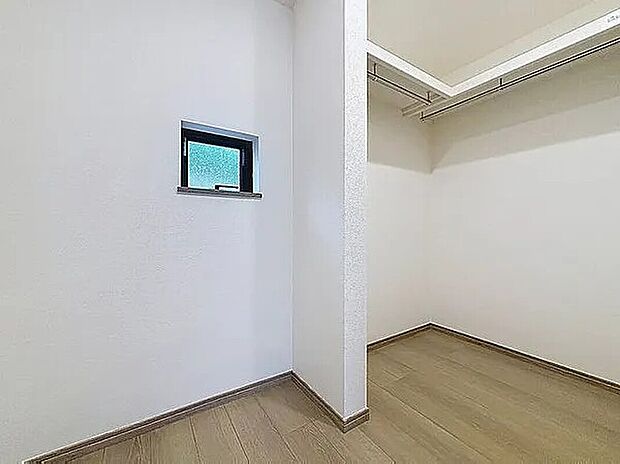 【収納】「ウォークインクローゼット」たっぷりと荷物が入るよう、ウォークインクローゼットを完備いたしました。