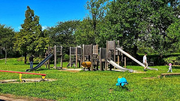 長津川ふれあい広場(約1,000m)