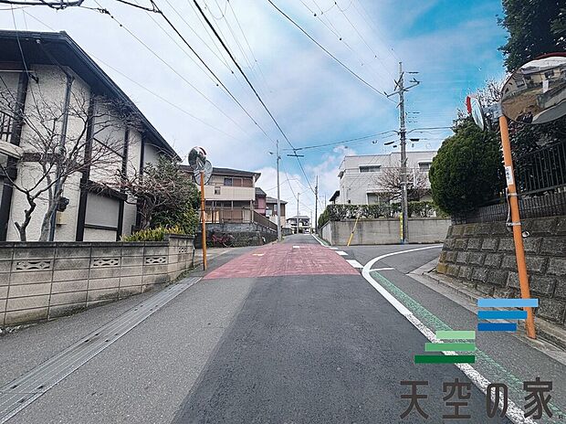 【前面道路】前面道路です。
