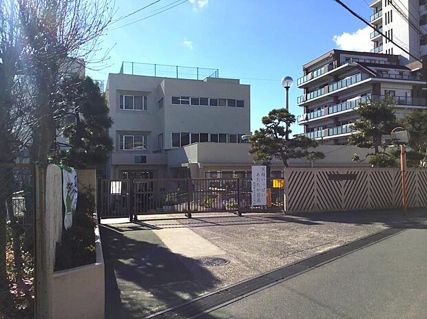 前原小学校(約500m)