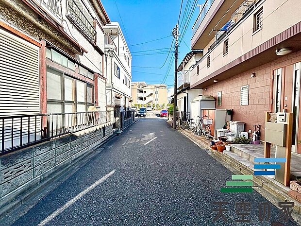 【前面道路】前面道路です。