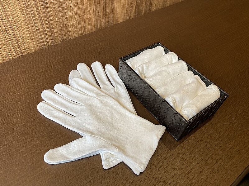 ご見学時に着用頂けるよう、販売現場ごとに白手袋をご用意。