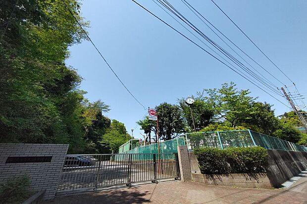 横浜市立大道中学校(約1,620m)