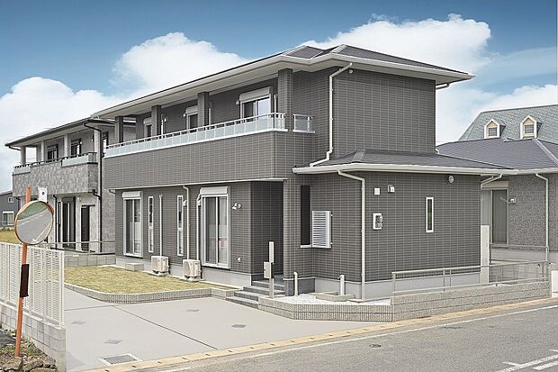 高性能な断熱材を使用しながら、デザイン性も妥協しない美しい外観。