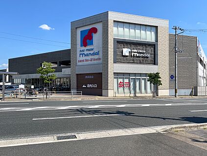 万代長岡京店 約1770ｍ(徒歩23分)
