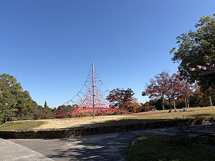 境谷公園 約650ｍ(徒歩9分)