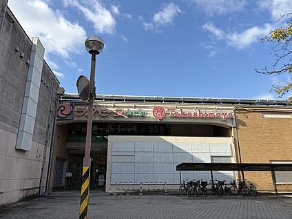 ラクセーヌ専門店 約1520ｍ(徒歩19分)