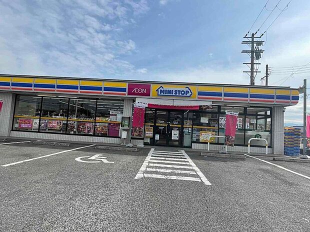 ミニストップ桜井三輪店（約608m）