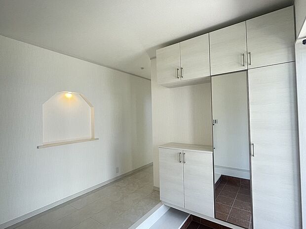 【玄関】大容量のシューズボックス付き