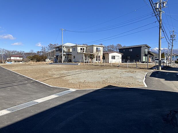 【1号地】日当たりの良い角地（2026年2月撮影）