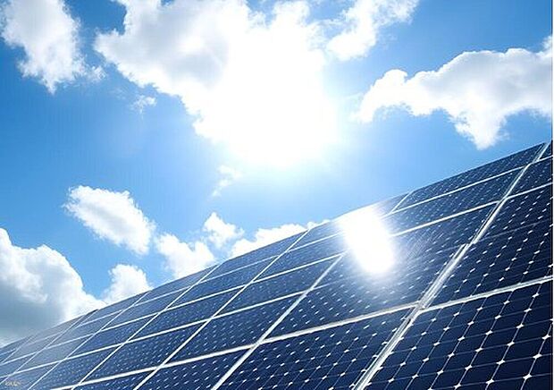 【太陽光発電システム】太陽の光で電気を発電できる太陽光パネルを全棟標準装備。CO2削減にも貢献できます。
