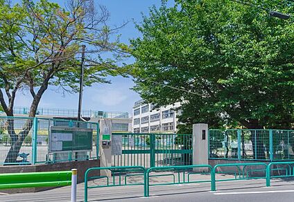 区立 四宮小学校 810ｍ～837ｍ(徒歩11分)