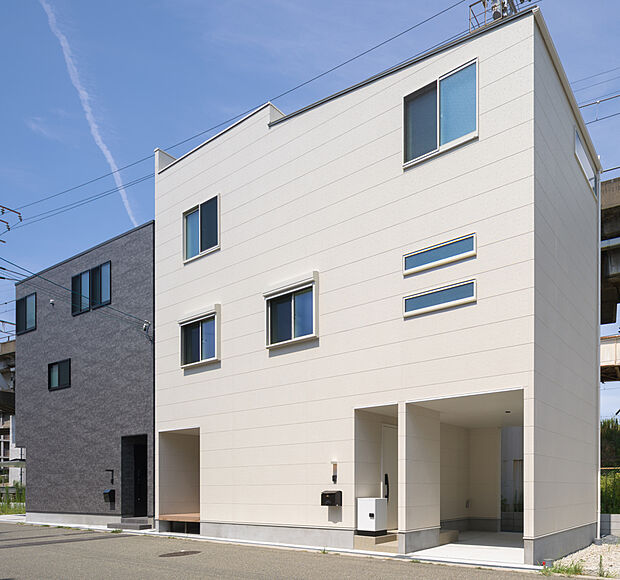 【和光ホームズ 西九条2丁目/2号地】
なんば・天王寺等、大阪の主要エリアへ好アクセス♪通学、通勤の選択肢が広がり、プライベートタイムもアクティブに満喫できます◎