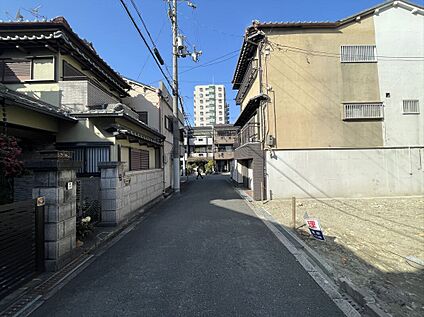 【前面道路含む現地写真】