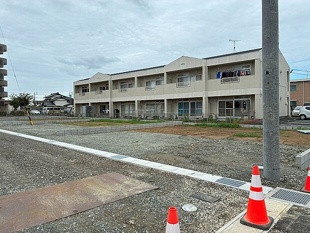 土地面積約44坪で、車2、3台の駐車スペースとゆとりあるLDKの広さを確保しやすいちょうどいいサイズ感です。