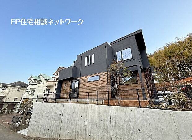 閑静な住宅地で子育て家族にピッタリ。自然に包まれた穏やかな暮らしを実現するための、ゆとりある住環境が整っています。