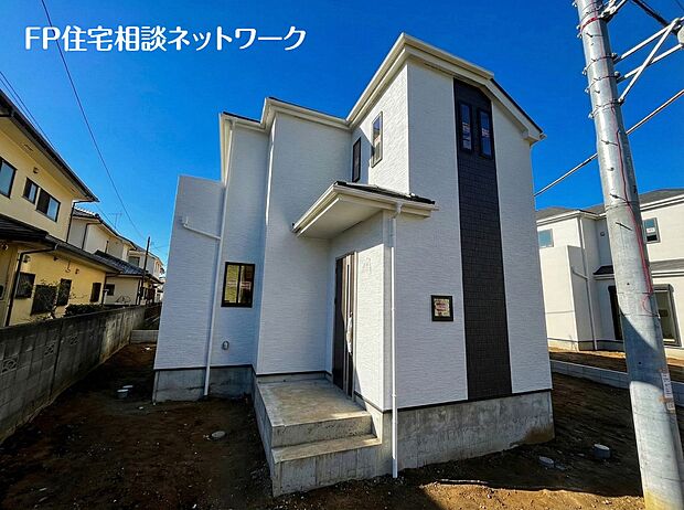 閑静な住宅地で子育て家族にピッタリ。毎日のお散歩も快適な緑に恵まれたエリアで、自然に包まれた穏やかな暮らしを実現するための、ゆとりある住環境が整っています。