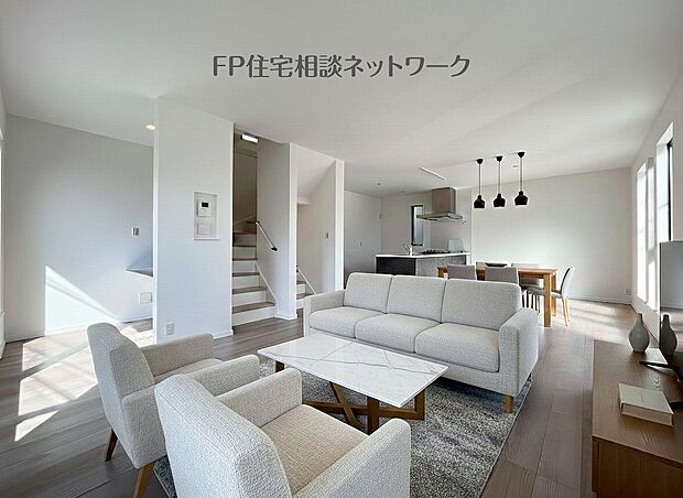 ■リビング■本画像はAIがCGで家具作成しており、実際の現地に家具は設置されておりません。また、販売価格に家具等は含まれておりません。