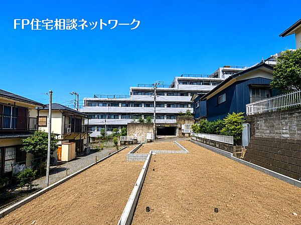 閑静な住宅地で子育て家族にピッタリ。毎日のお散歩も快適な緑に恵まれたエリアで、自然に包まれた穏やかな暮らしを実現するための、ゆとりある住環境が整っています。