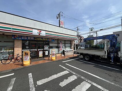 セブンイレブン川崎馬絹南店 250m