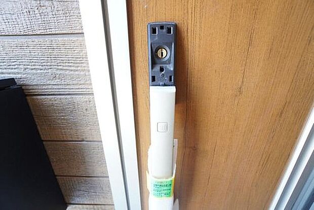 【防犯設備】万が一落としてしまっても町の鍵屋さんなどでは簡単に合鍵を作ることができないので、防犯性が高く安心です。