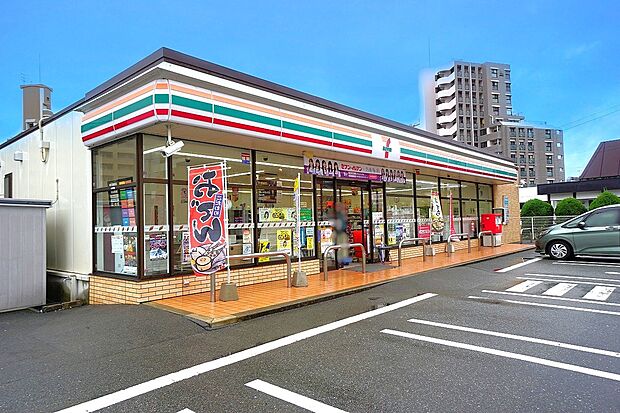 セブンイレブン那珂川片縄東店(約188m)