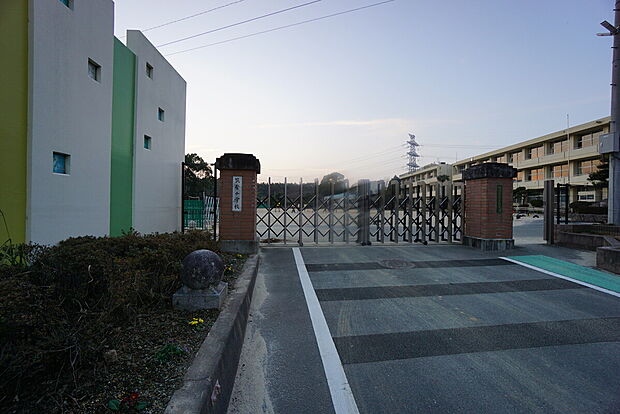 筑紫野市立筑紫小学校（約1,732m）
