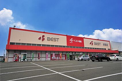ベスト電器新宮店 905ｍ
