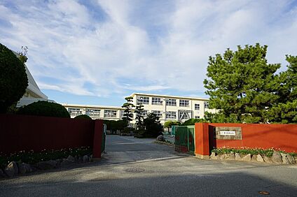 福岡市立和白中学校 838ｍ
