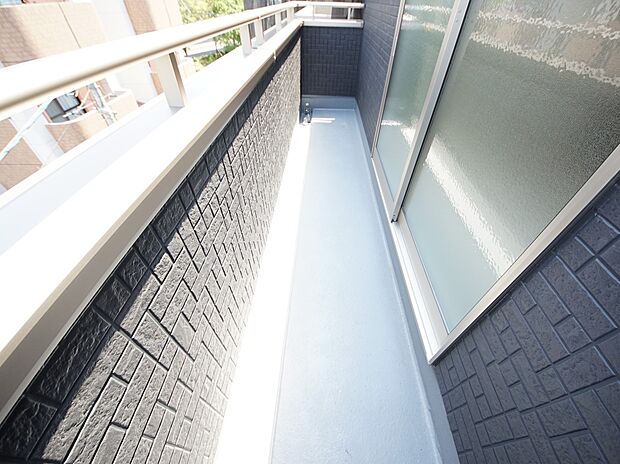 バルコニーは南東向きです(同仕様)