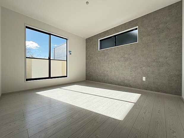 洋室7.3帖 ウォークインクローゼット、バルコニー付の居室です(1号棟)