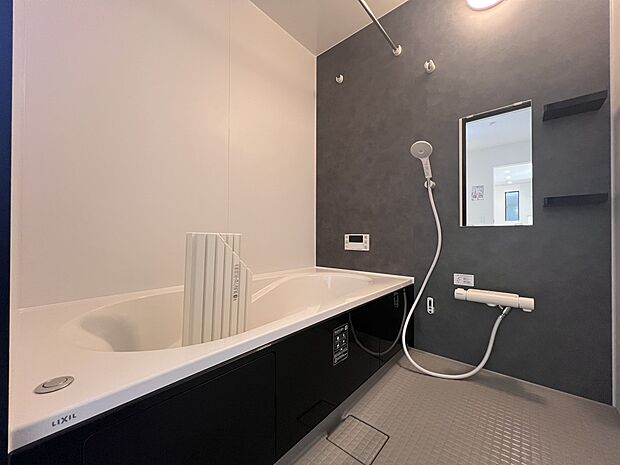 オートバスシステム・浴室暖房換気乾燥機を搭載した1坪タイプの浴室