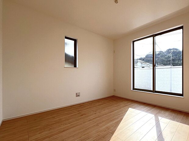 ファミリースペース4.37帖　バルコニー付きです