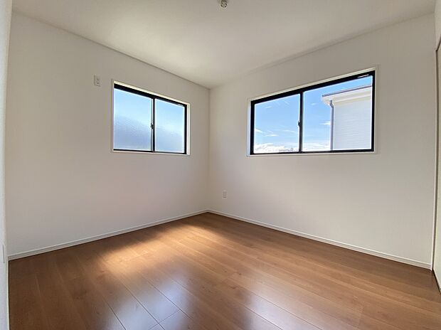 洋室4.5帖　お子様のお部屋としてもお使いいただけます(同仕様)