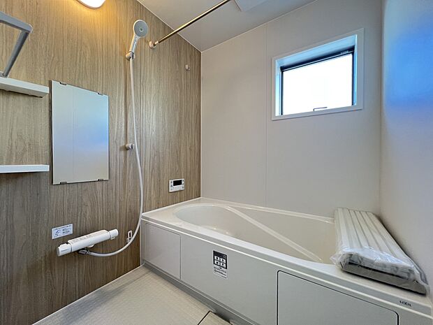 オートバスシステム・浴室暖房換気乾燥機を搭載した1坪タイプの浴室(2号棟同仕様)