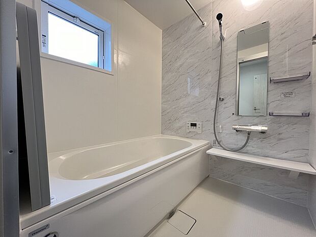 オートバスシステム・浴室暖房換気乾燥機を搭載した1坪タイプの浴室(同仕様)