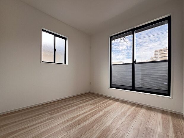 3階には洋室を2部屋ご用意いたします(同仕様)