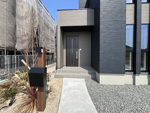 【玄関】玄関アプローチ(6号地)