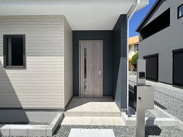 【玄関】玄関アプローチ(3号棟)